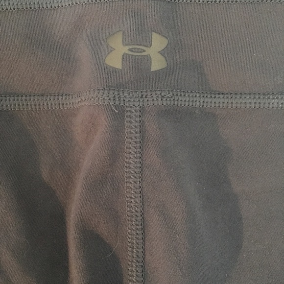 UNDER ARMOUR CAPRI LEGGINGS - Picture 4 of 4